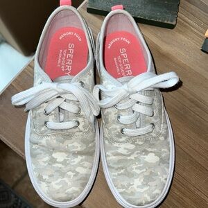 Kids Sperry shoes sz 1m